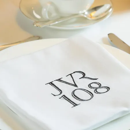 Jvr 108 Oda ve Kahvaltı 5*
